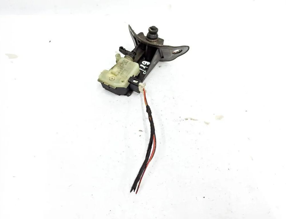 MERCEDES-BENZ CLS-Class C219 (2004-2010) Fuel Tank Cover Lock A2518200197,258879609,806608 32867314