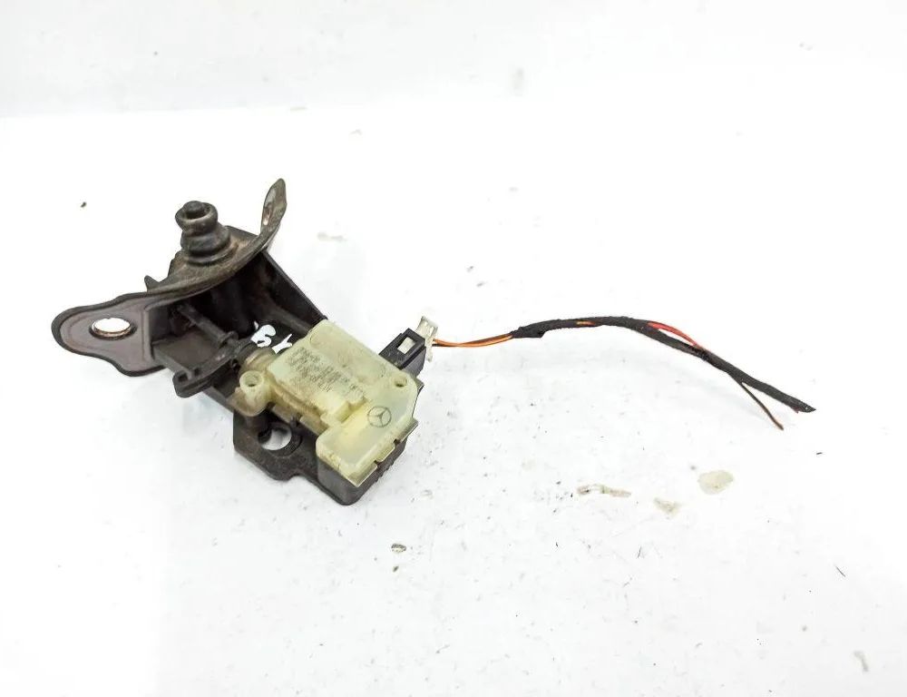 MERCEDES-BENZ CLS-Class C219 (2004-2010) Fuel Tank Cover Lock A2518200197,258879609,806608 32867314