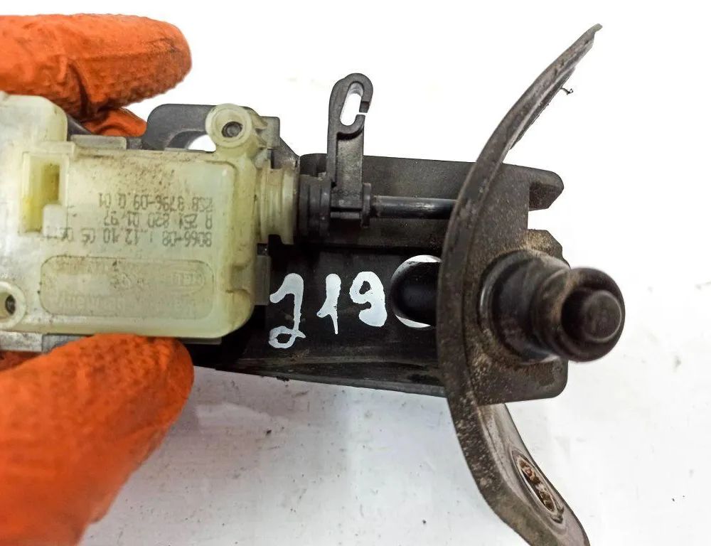 MERCEDES-BENZ CLS-Class C219 (2004-2010) Fuel Tank Cover Lock A2518200197,258879609,806608 32867314