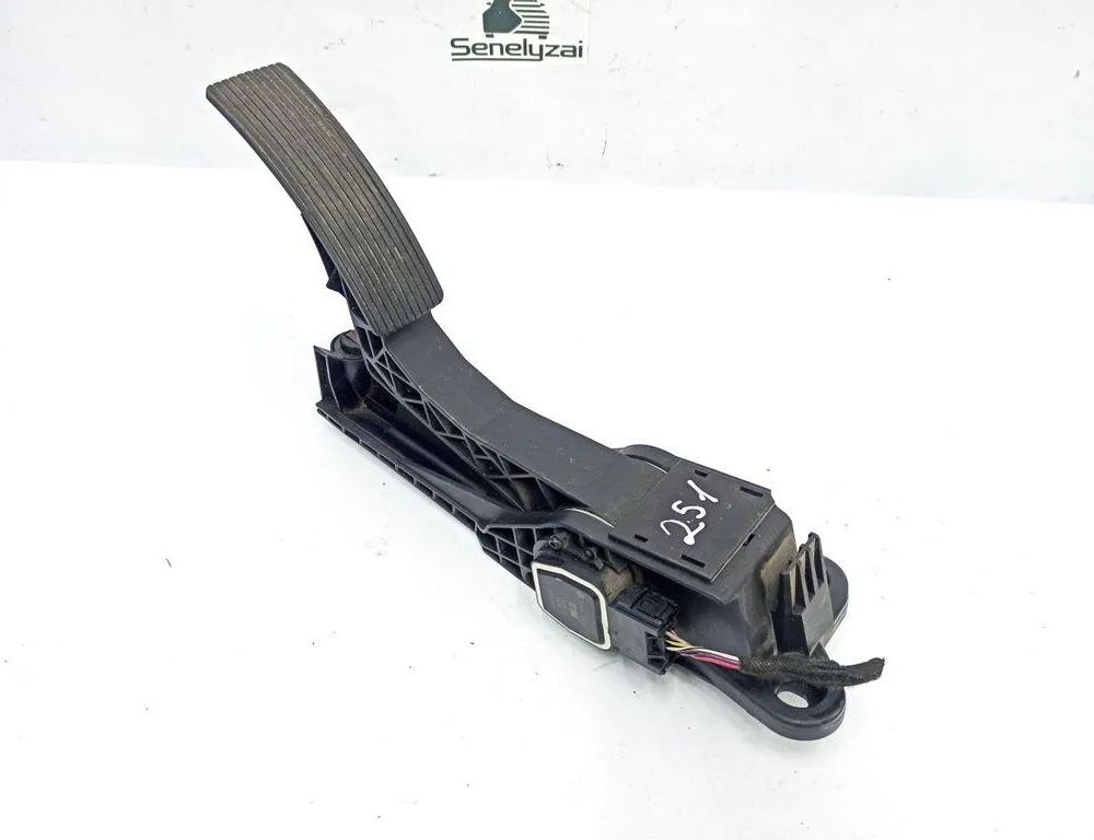 MERCEDES-BENZ R-Class W251 (2005-2017) Throttle Pedal ZGS010,A1643000004 32868654