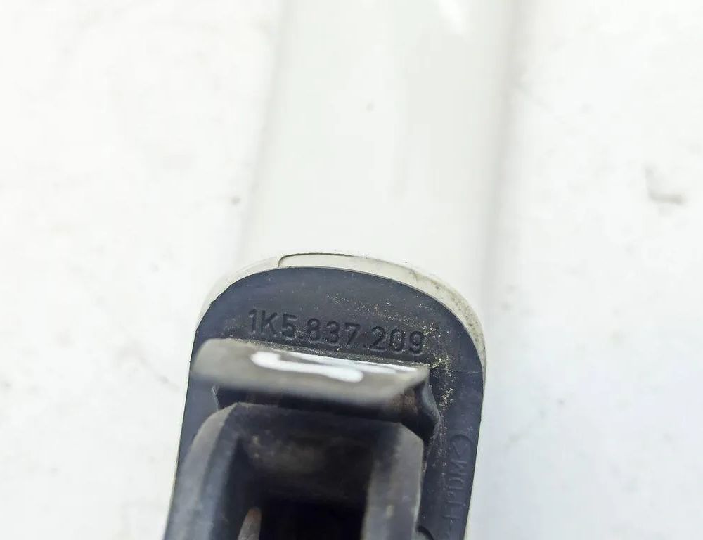 VOLKSWAGEN Eos 1 generation (2006-2020) Ľavá posuvná dvere vonkajšia kľučka 1K5837205,1K5837209 32871615