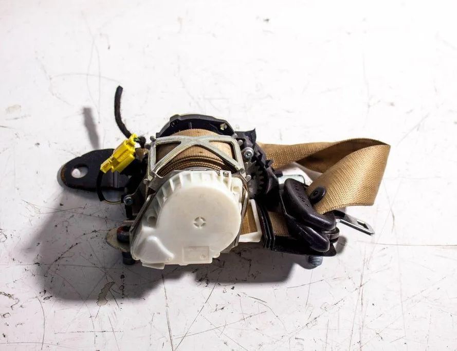 MERCEDES-BENZ R-Class W251 (2005-2017) Zadný stredový bezpečnostný pás 33059634,a2518600685,2018680222 32872683