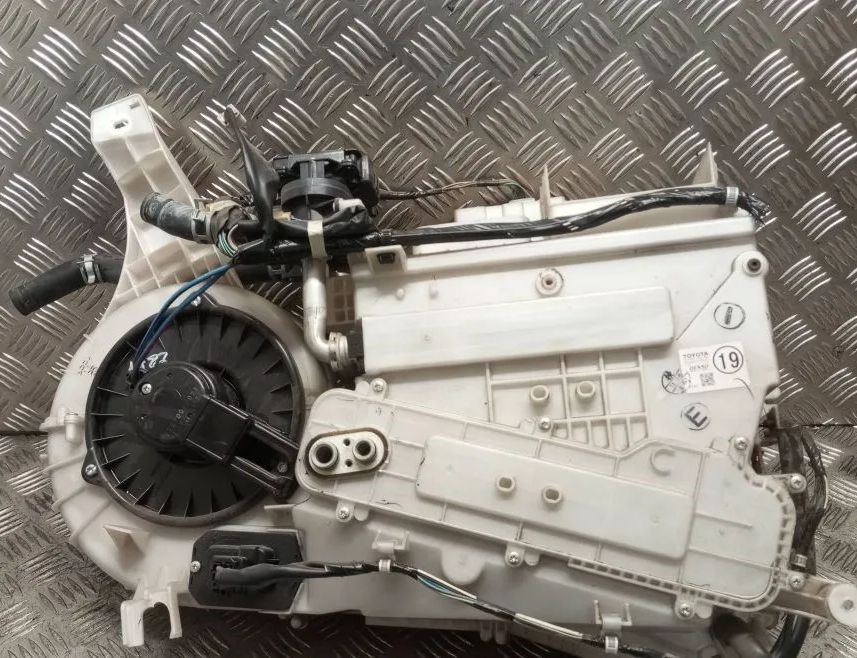 TOYOTA Previa 2 generation (2000-2006) Печка салона 8030-28190,443200-5861 32972390