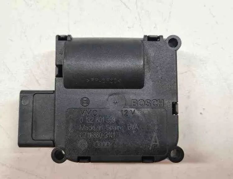 AUDI A6 C6/4F (2004-2011) Клапаны управления внутренним подогревом CZ1168803141,0132801359 32713486