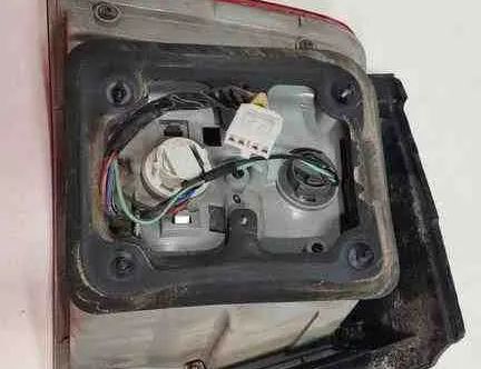 KIA Carens 2 generation (2002-2006) Rear Right Taillight Lamp 32713815