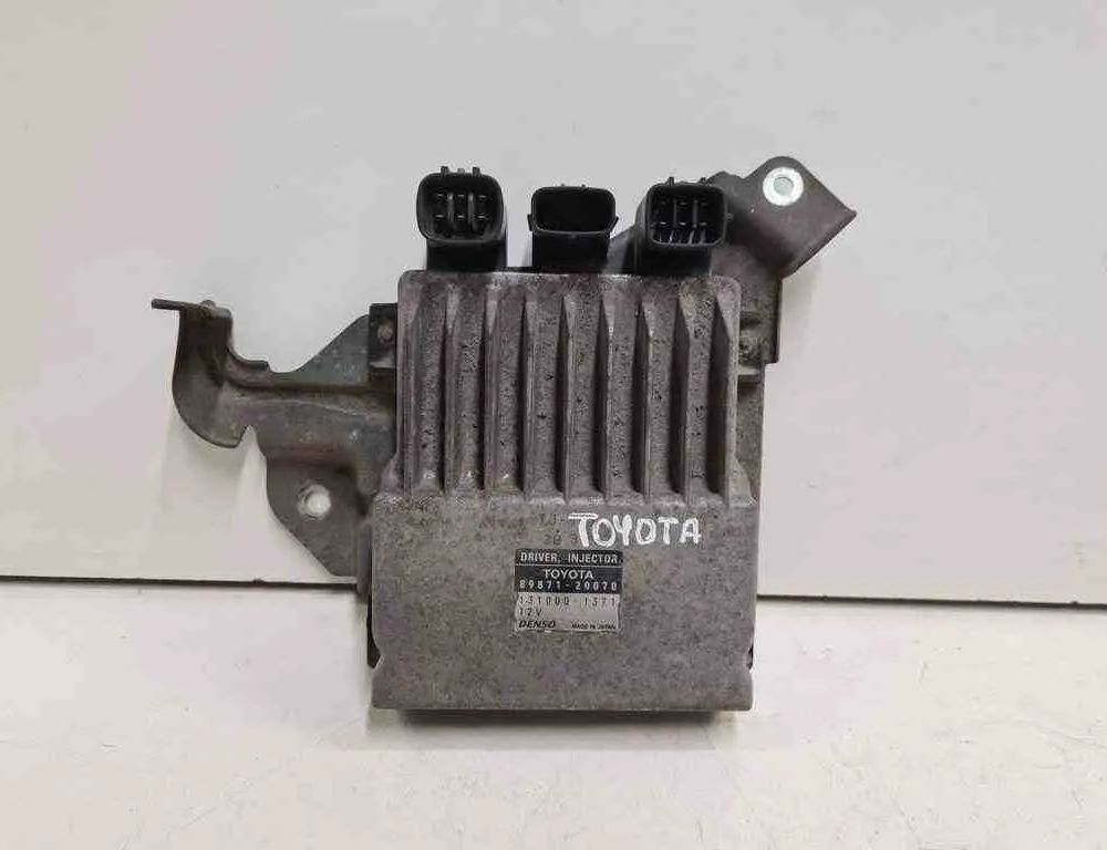 TOYOTA Avensis 2 generation (2002-2009) Kontrolná jednotka palivových vstrekovačov 1310001371,8987120070 32720289