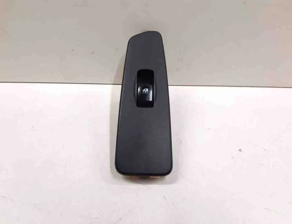 SSANGYONG Rexton Y250 (2006-2016) Кнопка стеклоподъемника задней правой двери 96190777 32721100