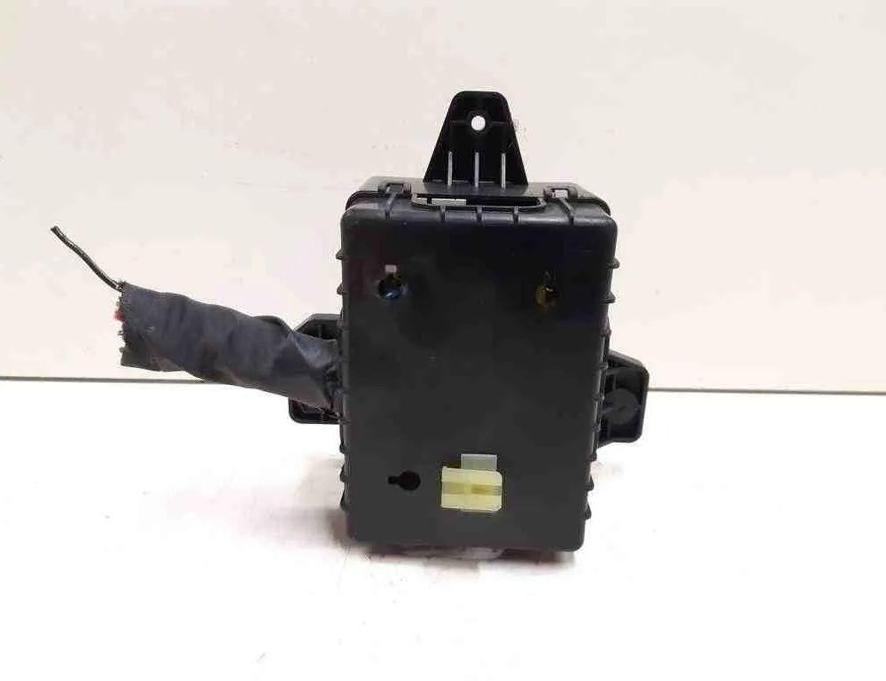 SSANGYONG Rexton Y250 (2006-2016) Pojistková skrinka 8211008000 32721140