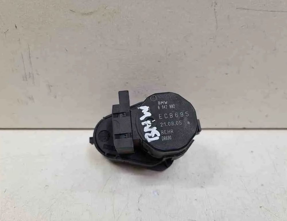 BMW 5 Series E60/E61 (2003-2010) Interior Heater Flap Motor Actuator ECB695,6942992 32722859