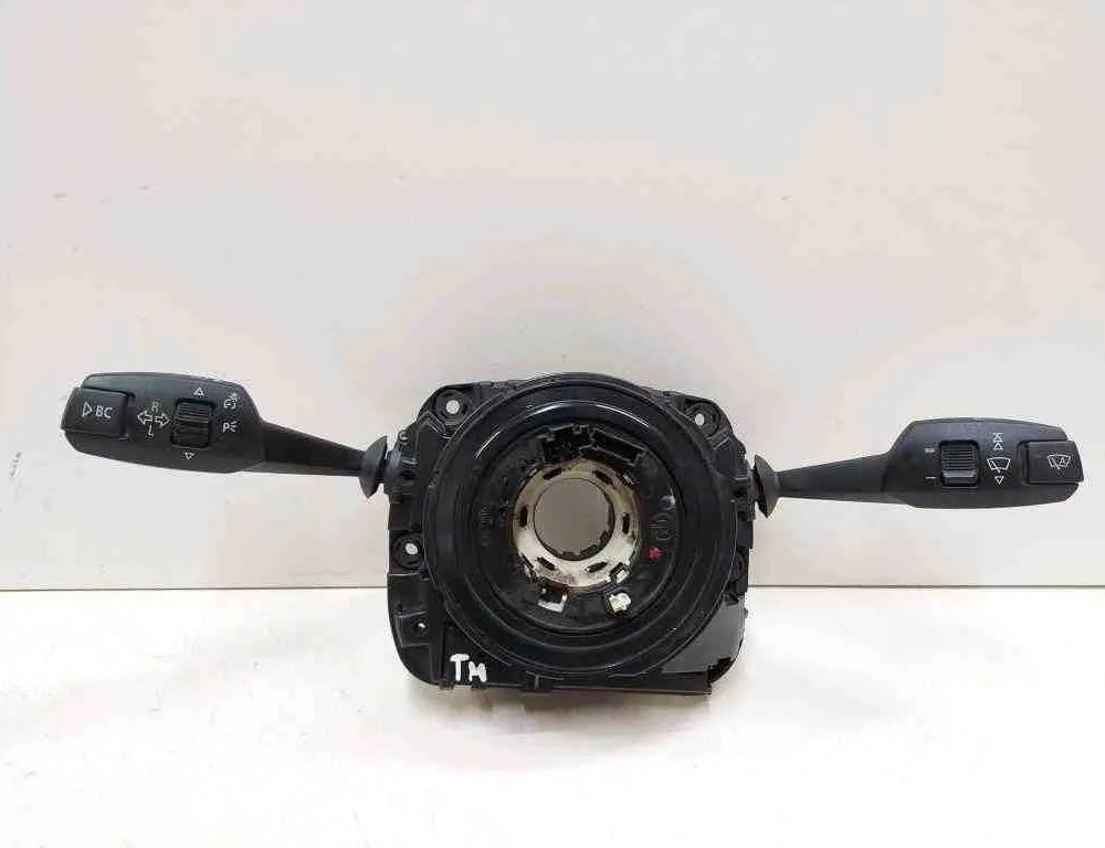 BMW 3 Series E90/E91/E92/E93 (2004-2013) Stieračový prepínač 01208110,912174201,698955602,01108100,3910020821005 32723243