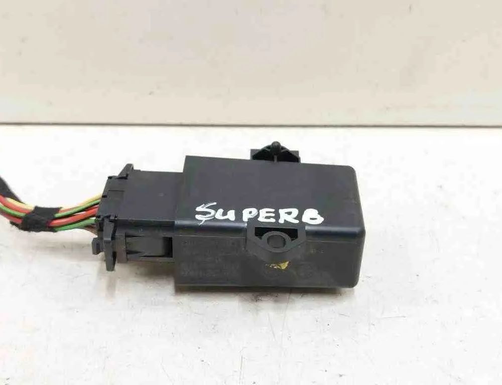 SKODA Superb 1 generation (2001-2008) Relé vyhrievania sedadla 1Z0959772C 32723698