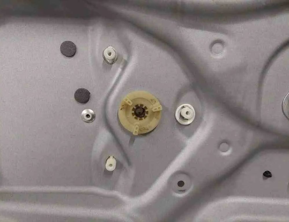 VOLKSWAGEN Touran 1 generation (2003-2015) Стеклоподъемник передней левой двери 01918735,117104J,1T1837730AG 32725885