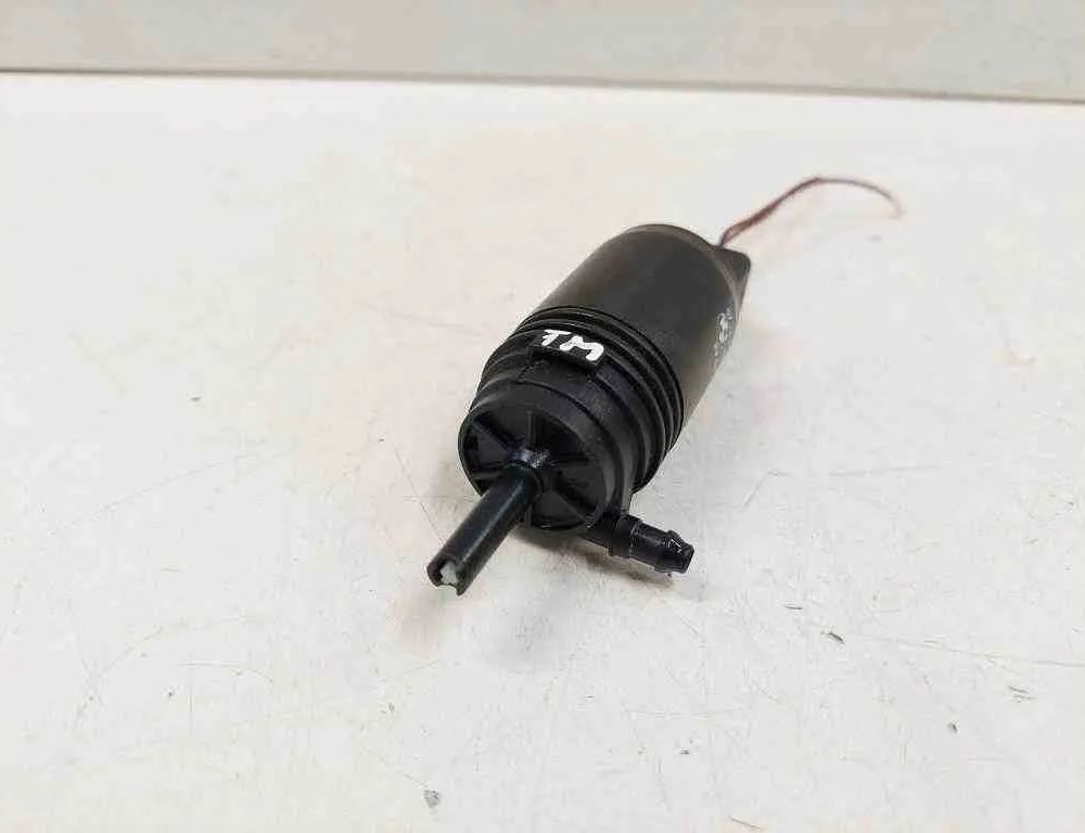 BMW 3 Series E90/E91/E92/E93 (2004-2013) Моторчик бачка омывателя 7199567,23537610,67127199567 32726574