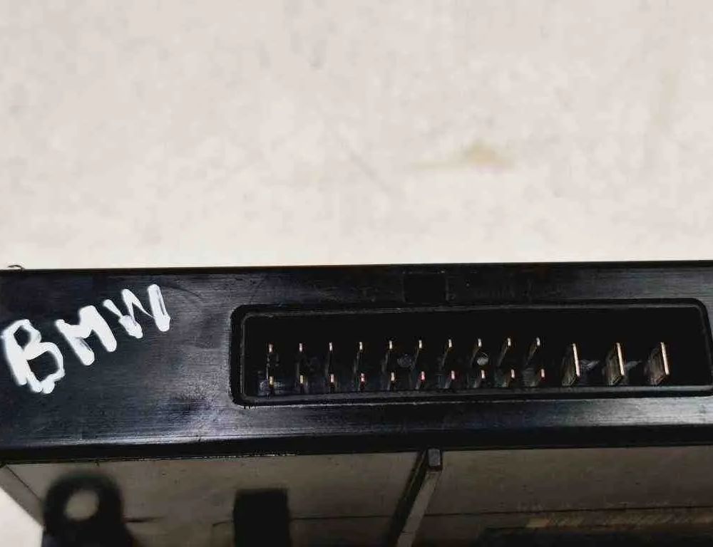 BMW 1 Series E81/E82/E87/E88 (2004-2013) Comfort Control Unit 917798301,83794039,692556701,6135917798301,10681810,9177983 32726577