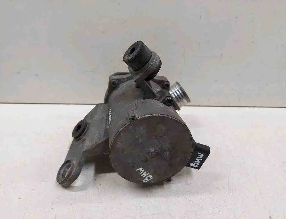 BMW 1 Series E81/E82/E87/E88 (2004-2013) Vodná pumpa 17669711,7586928,70285303,1151758692804,11517586928 32726646