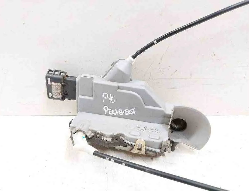 PEUGEOT 508 1 generation (2010-2020) Ľavý predný zámok dverí 9660525480,9685950377,A04965,5082A0174J3 32730371