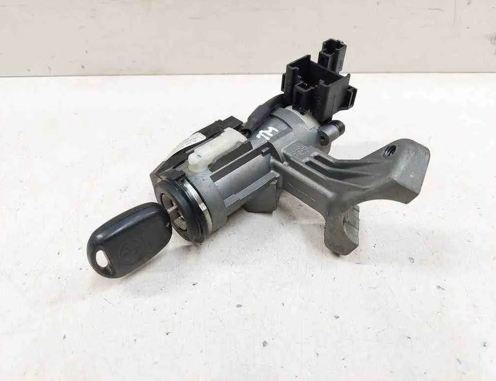 TOYOTA Corolla E120 (2000-2008) Замок зажигания 8978302020,45020024 32730906
