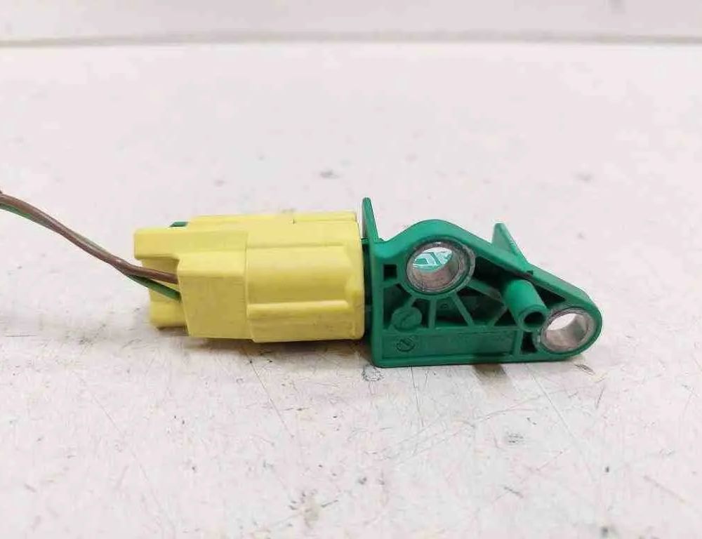 AUDI A6 C6/4F (2004-2011) Pravý predný senzor nárazu 5WK43544,1K0909606C 32732708