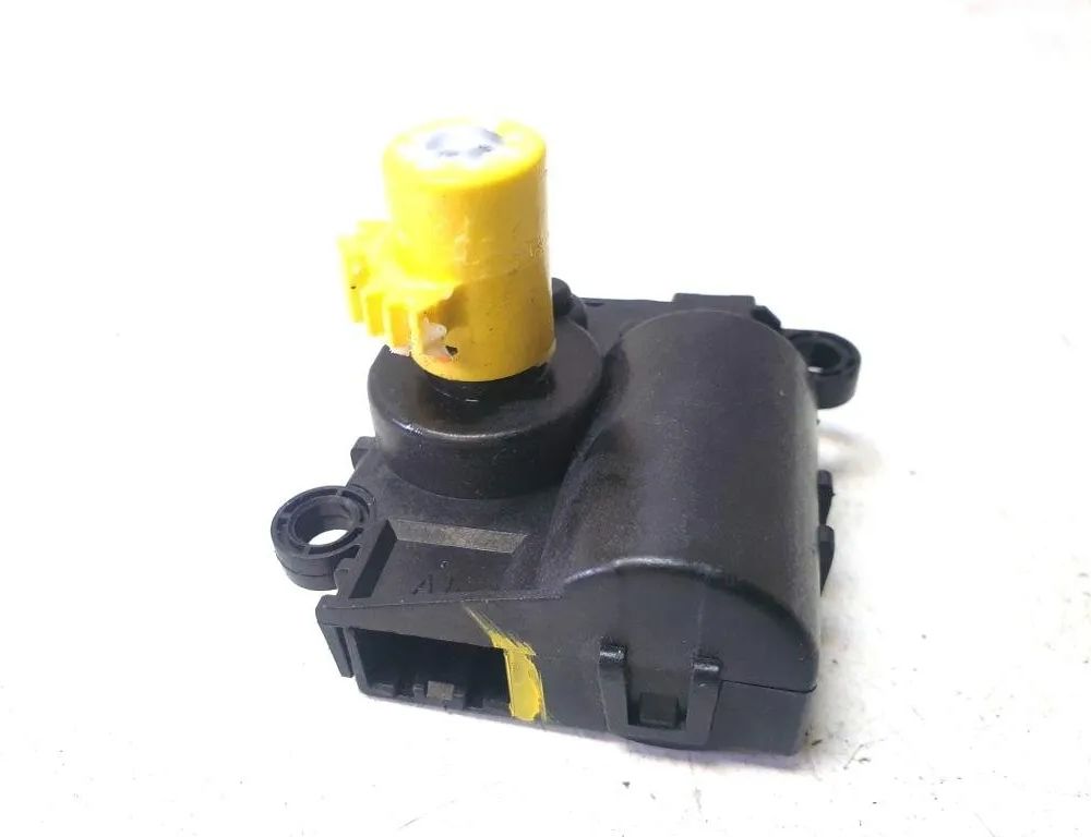 HYUNDAI Tucson 4 generation (2020-2023) Interior Heater Flap Motor Actuator D332LFDBA01 31221618