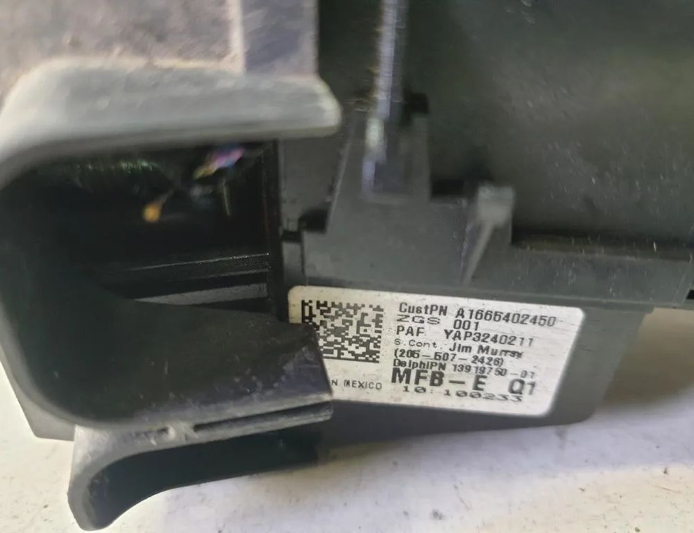 MERCEDES-BENZ M-Class W166 (2011-2015) Fuse box A1665402450 32487983