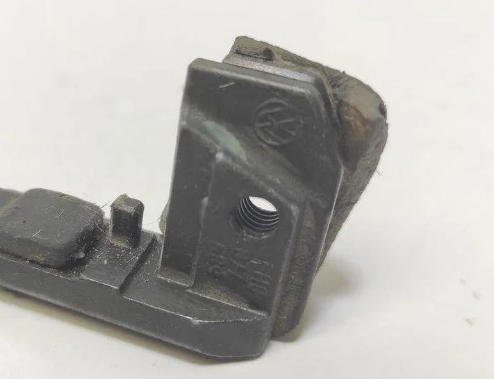 VOLKSWAGEN Vento 1 generation (1992-1998) Other Interior Parts 1H0877689 31366476