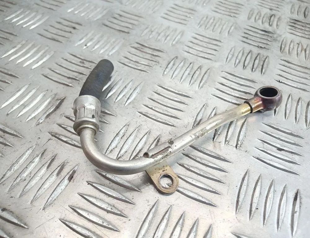 BMW 1 Series E81/E82/E87/E88 (2004-2013) Turbínová mazacia rúrka 7810181 31370703