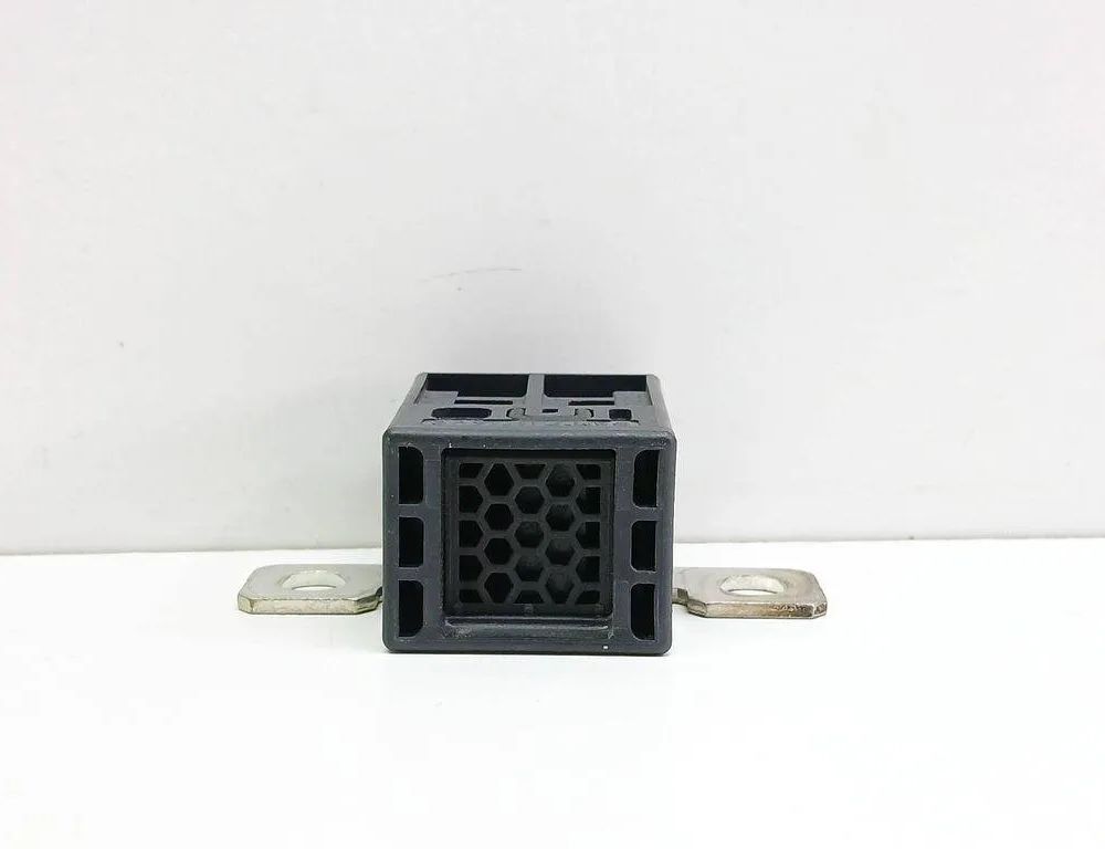 AUDI A6 C8/4K (2018-2024) Предохранитель батареи 4F0915519 31371811