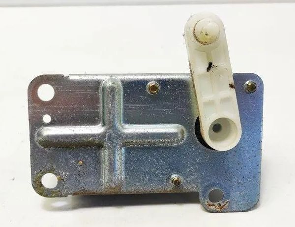 KIA Clarus 1 generation (1996-2001) Ventily na ovládanie vnútorného kúrenia B4007200418M07 31378947