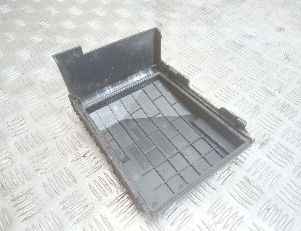 SKODA Octavia 2 generation (2004-2013) Fuse Box Cover 1K0937132F 31394339