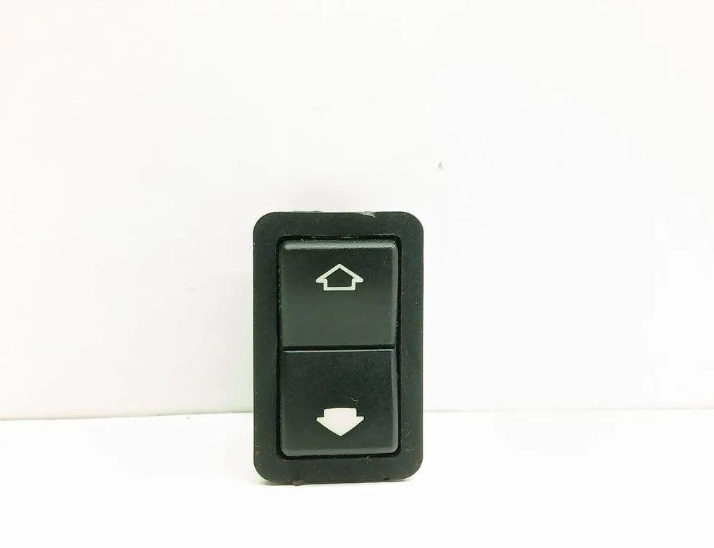 BMW 5 Series E39 (1995-2004) Rear Right Door Window Control Switch 8368974 31400661