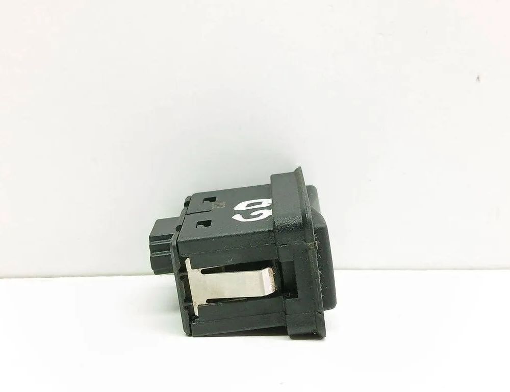 BMW 5 Series E39 (1995-2004) Rear Right Door Window Control Switch 8368974 31400661