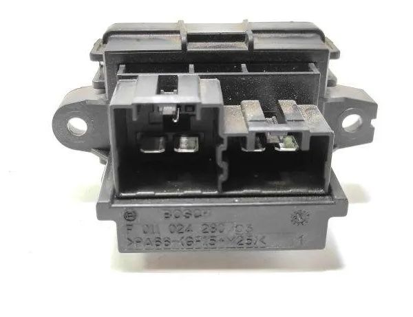 OPEL Astra J (2009-2020) Реле вентилятора печки салона 13503201 31403416