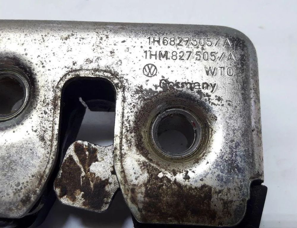 VOLKSWAGEN Golf 3 generation (1991-1998) Zámok na piate dvere 1H6827505A 31403685