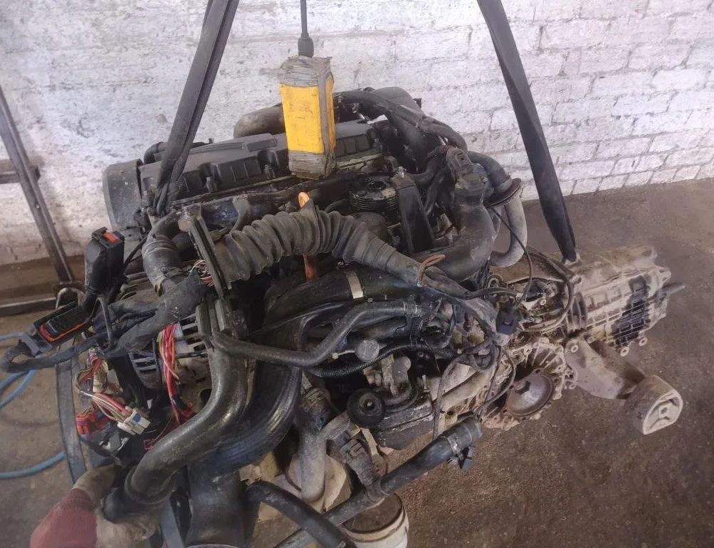 VOLKSWAGEN Passat B5 (1996-2005) Двигатель AVB 31403899