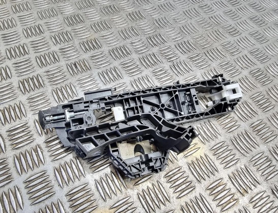 MERCEDES-BENZ M-Class W166 (2011-2015) Rám vnútorného kľučky ľavých zadných dverí A2047602134,A358601 25612227