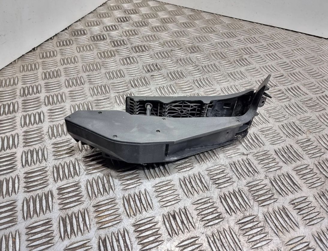 BMW 5 Series E60/E61 (2003-2010) Plynový pedál 6772645,050506 28268457