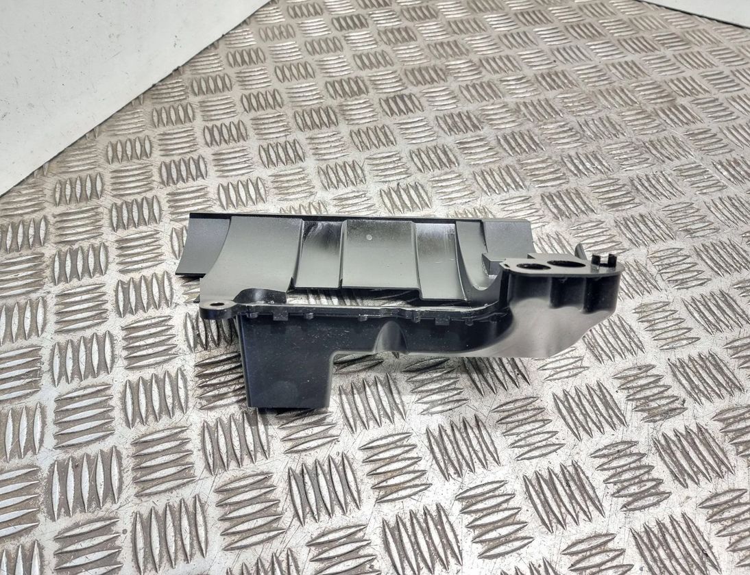 VOLKSWAGEN Touran 1 generation (2003-2015) Doplnkové vnútorné časti motora. 06B103623A 29424152