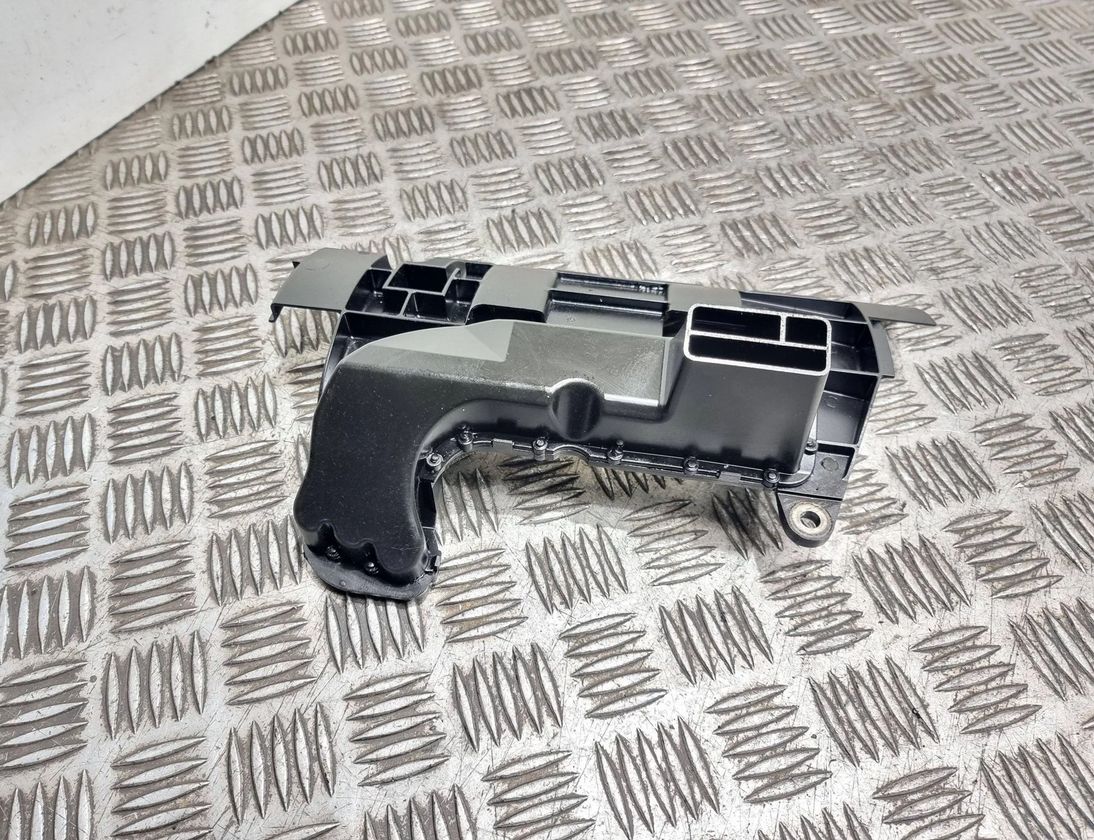 VOLKSWAGEN Touran 1 generation (2003-2015) Doplnkové vnútorné časti motora. 06B103623A 29424152