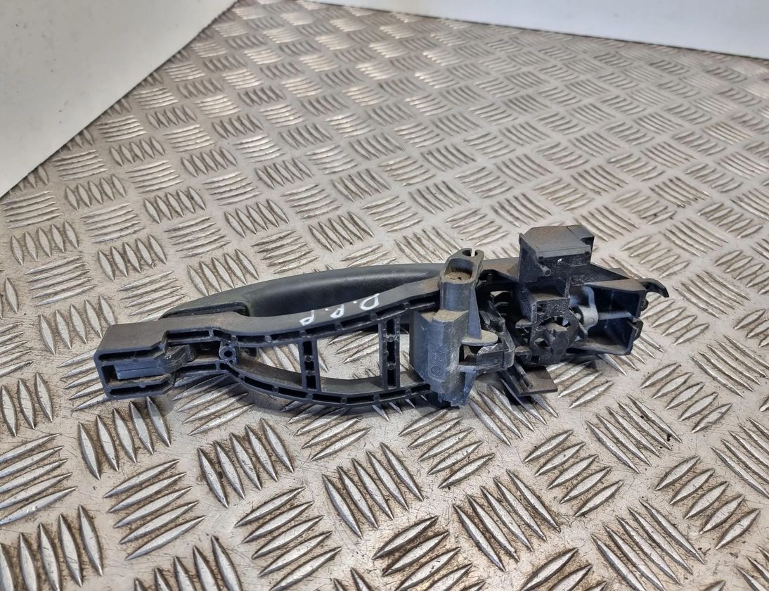 FORD C-Max 1 generation (2003-2010) Ľavá posuvná dvere vonkajšia kľučka 3M51R224A36AD 29804387