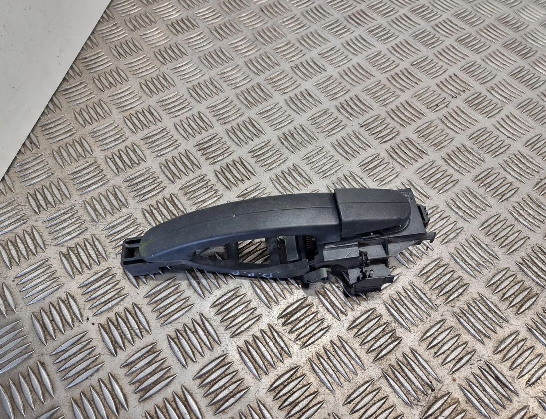 FORD C-Max 1 generation (2003-2010) Ľavá posuvná dvere vonkajšia kľučka 3M51R224A36AD 29804387