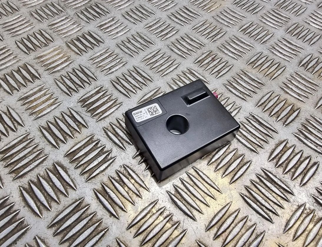 BMW X1 F48/F49 (2015-2023) Zosilňovač antény na kufri 50110218,932573502 29875668