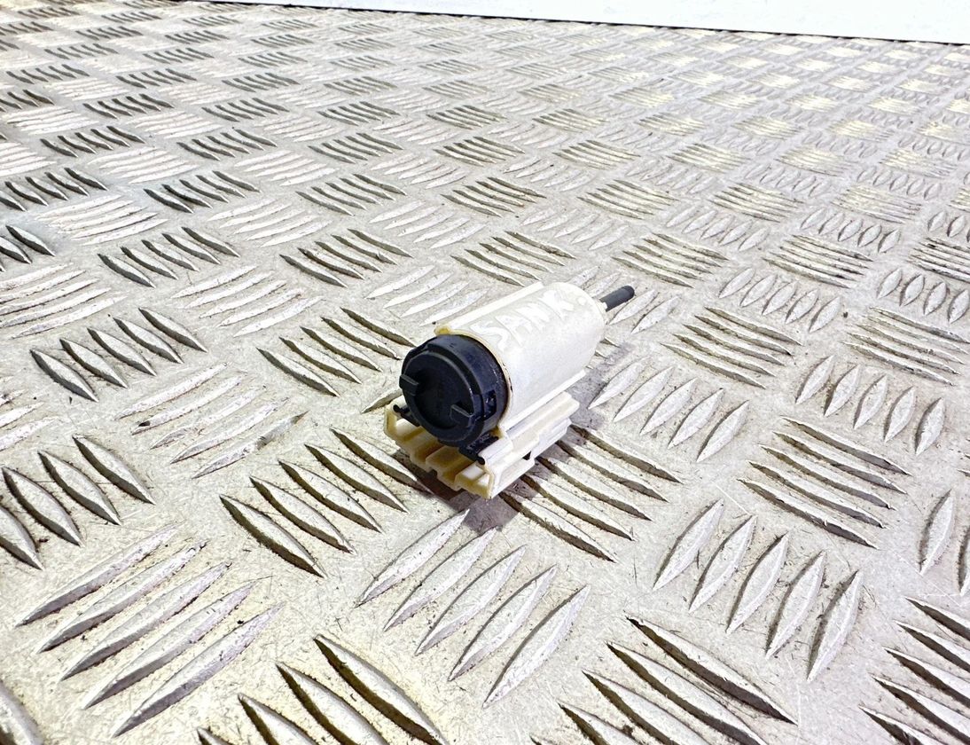 AUDI A4 B7/8E (2004-2008) Clutch pedal sensor 8E0927189B 29901129