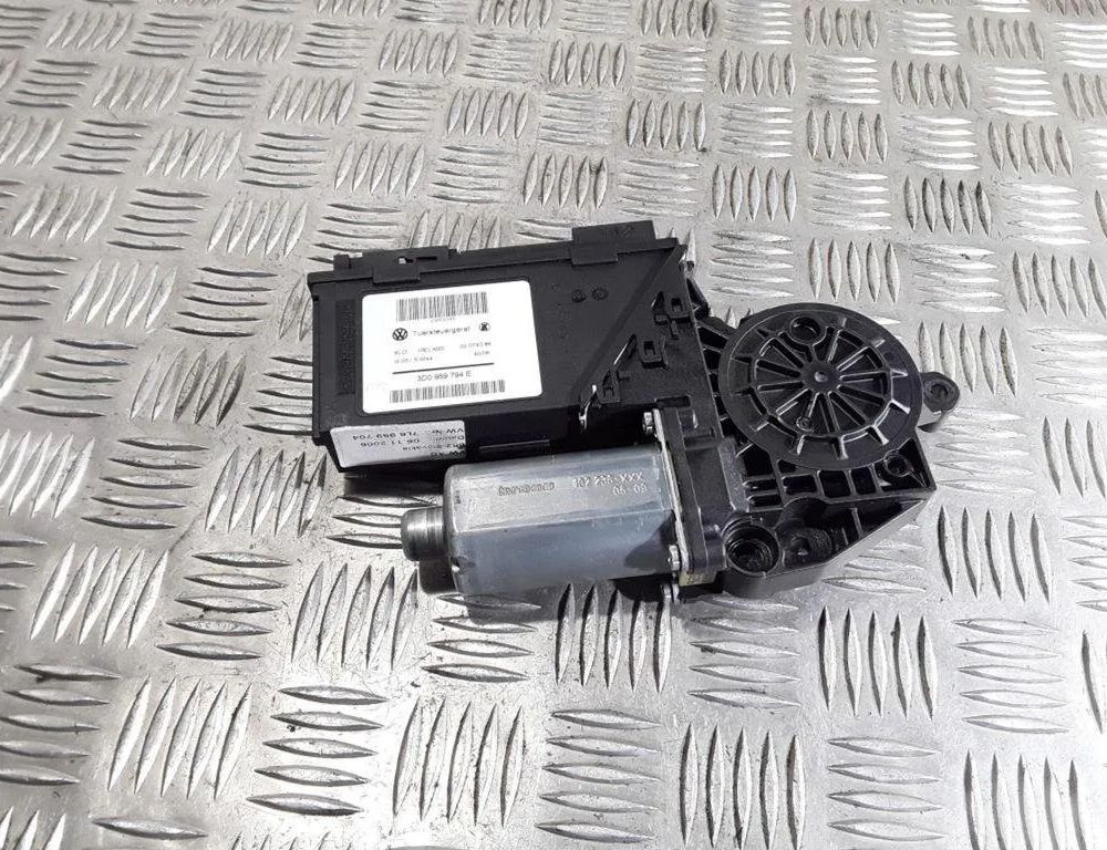 VOLKSWAGEN Touareg 1 generation (2002-2010) Motor ovládania okna pravých zadných dverí 3D0959794E 32068484