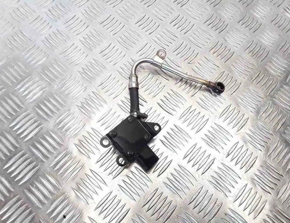 BMW X3 E83 (2003-2010) Датчик давления масла 780801301 32550992