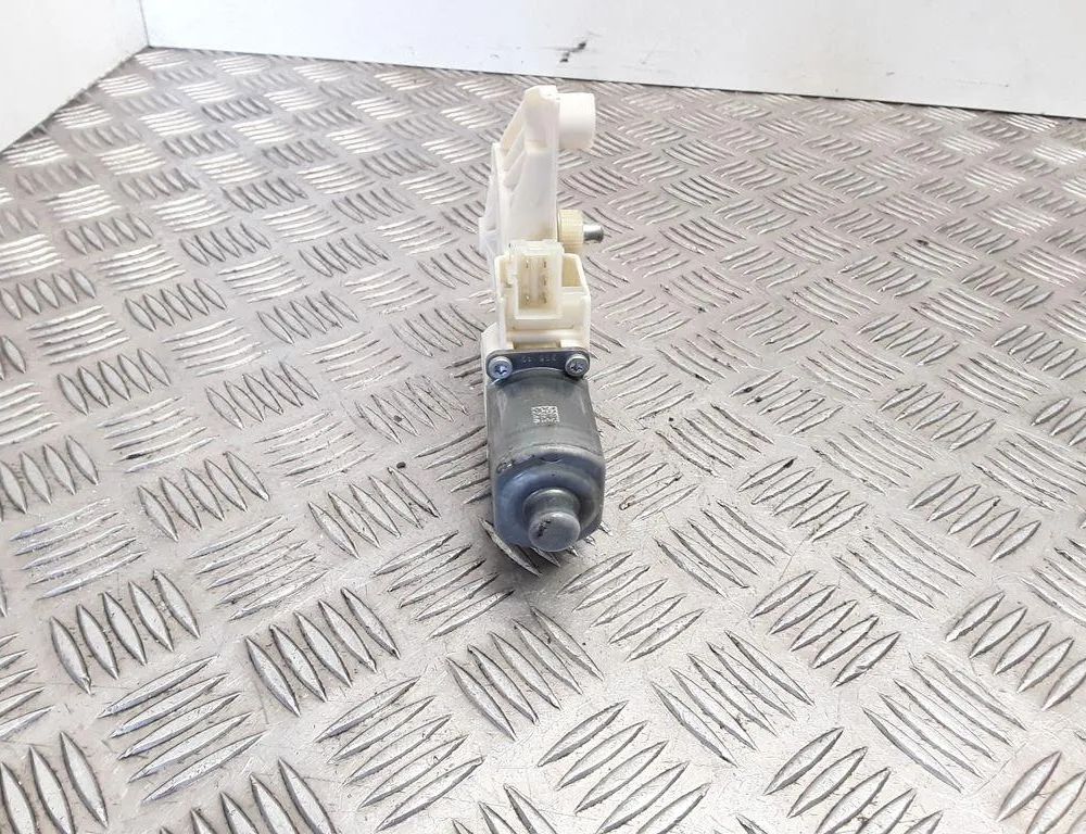 MERCEDES-BENZ E-Class W211/S211 (2002-2009) Моторчик стеклоподъемника задней левой двери 0130822505,A2048200542 32860508