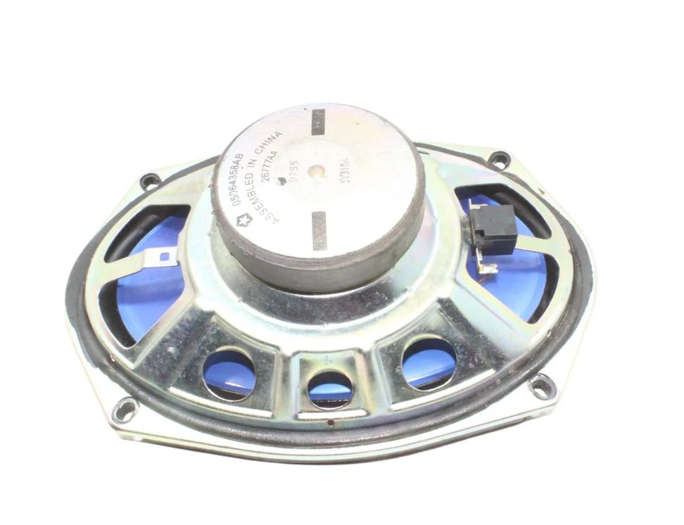 JEEP Cherokee 5 generation (KL) (2013-2024) Задняя правая колонка в двери 05064358AB 28161597