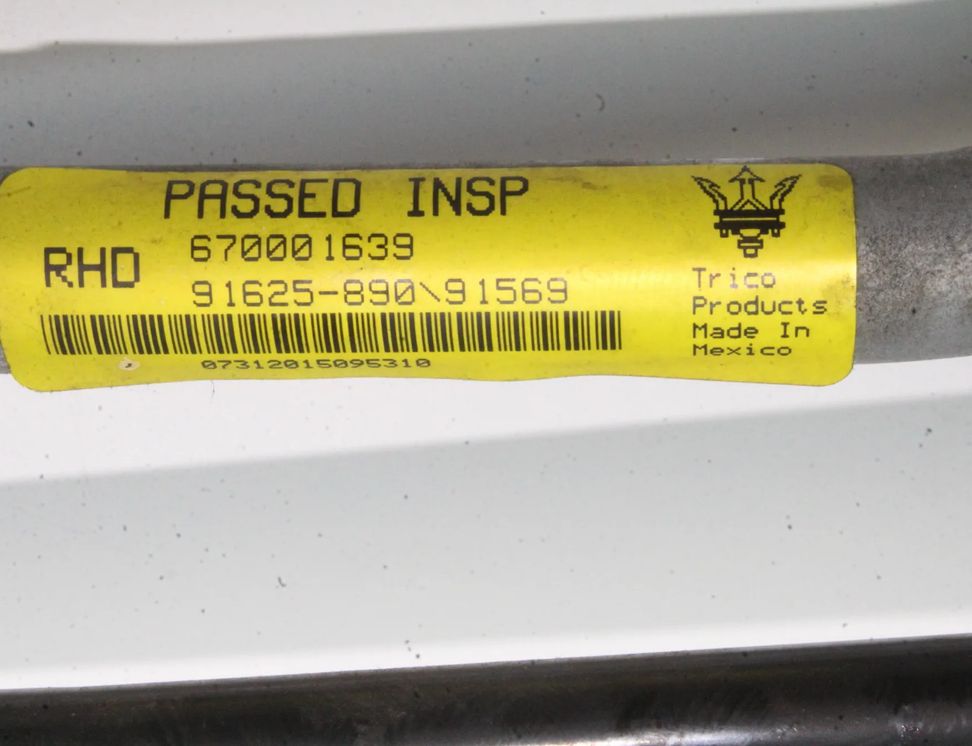 MASERATI Ghibli 3 generation (2013-2024) Mechanizmus stierača predného čelného skla 670001639,91498-475 31408199