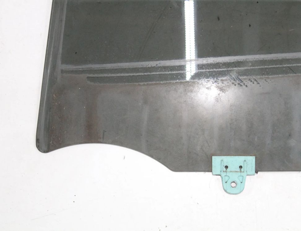 NISSAN Juke 2 generation (2019-2023) Sklo zadnej ľavej dverí 32990269