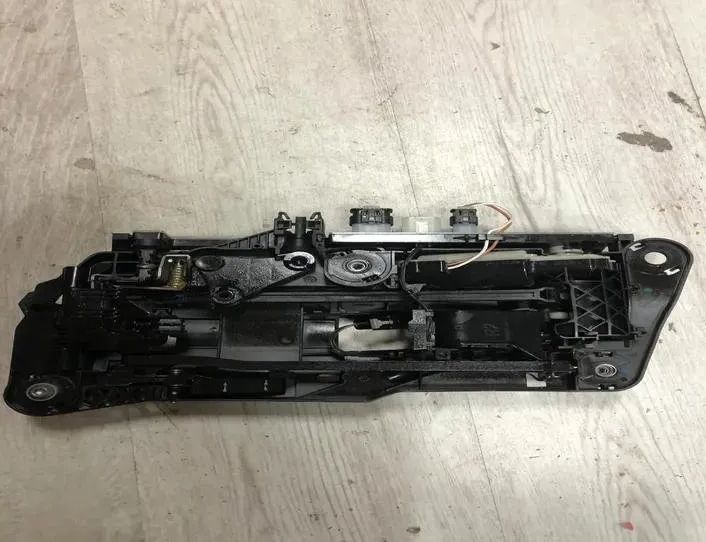 MERCEDES-BENZ C-Class W204/S204/C204 (2004-2015) Pravé zadné dvere vonkajšia kľučka A0997601002 27214974