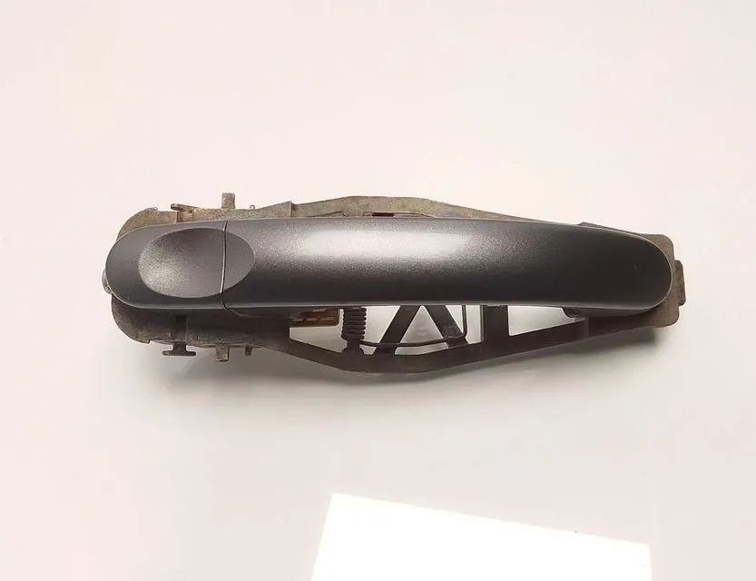 VOLKSWAGEN Touran 1 generation (2003-2015) Наружная ручка задней правой двери 32275917